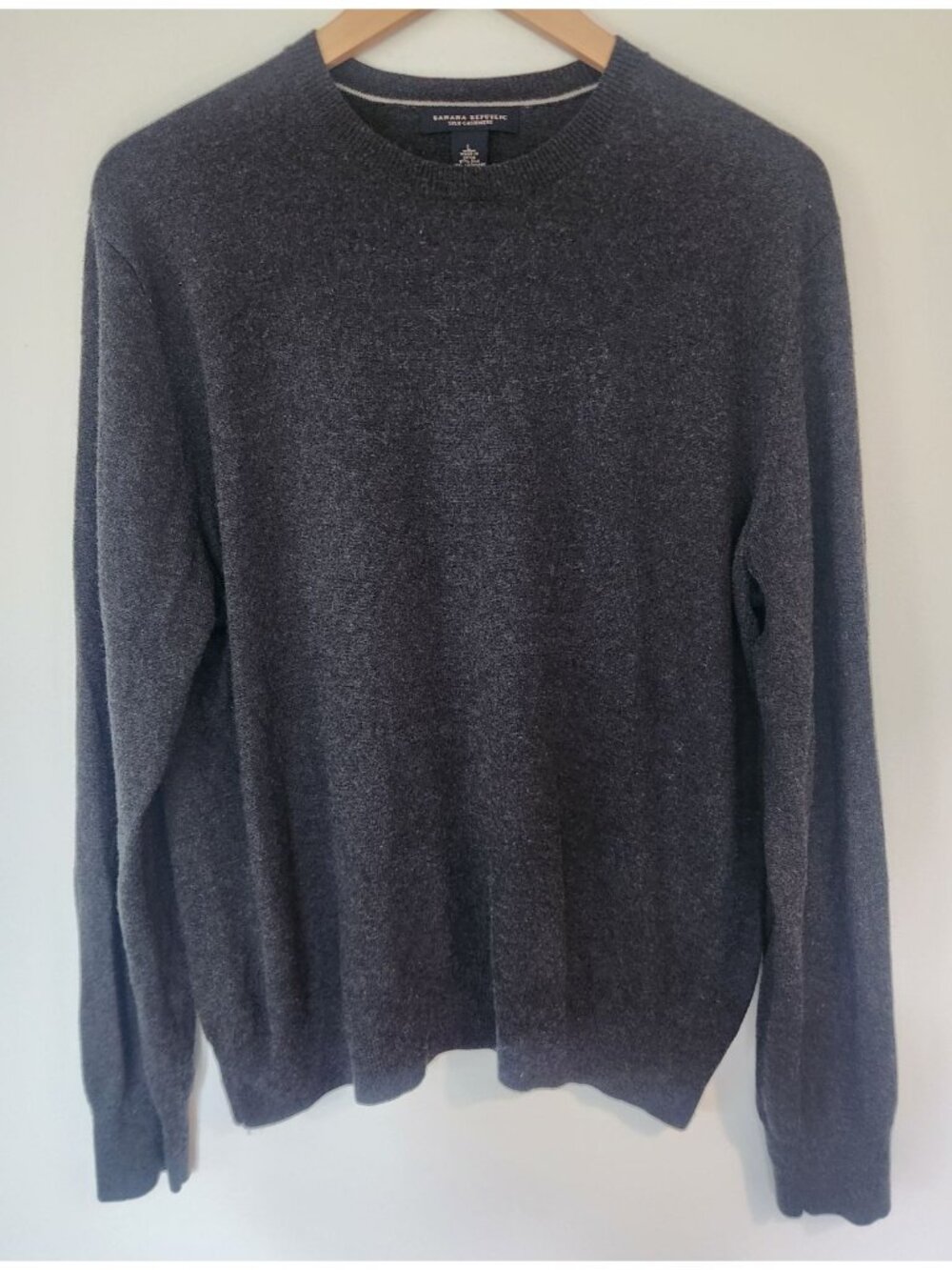 Banana Republic Men's Sz. L Grey Silk & Cashmere Crew Neck Sweater